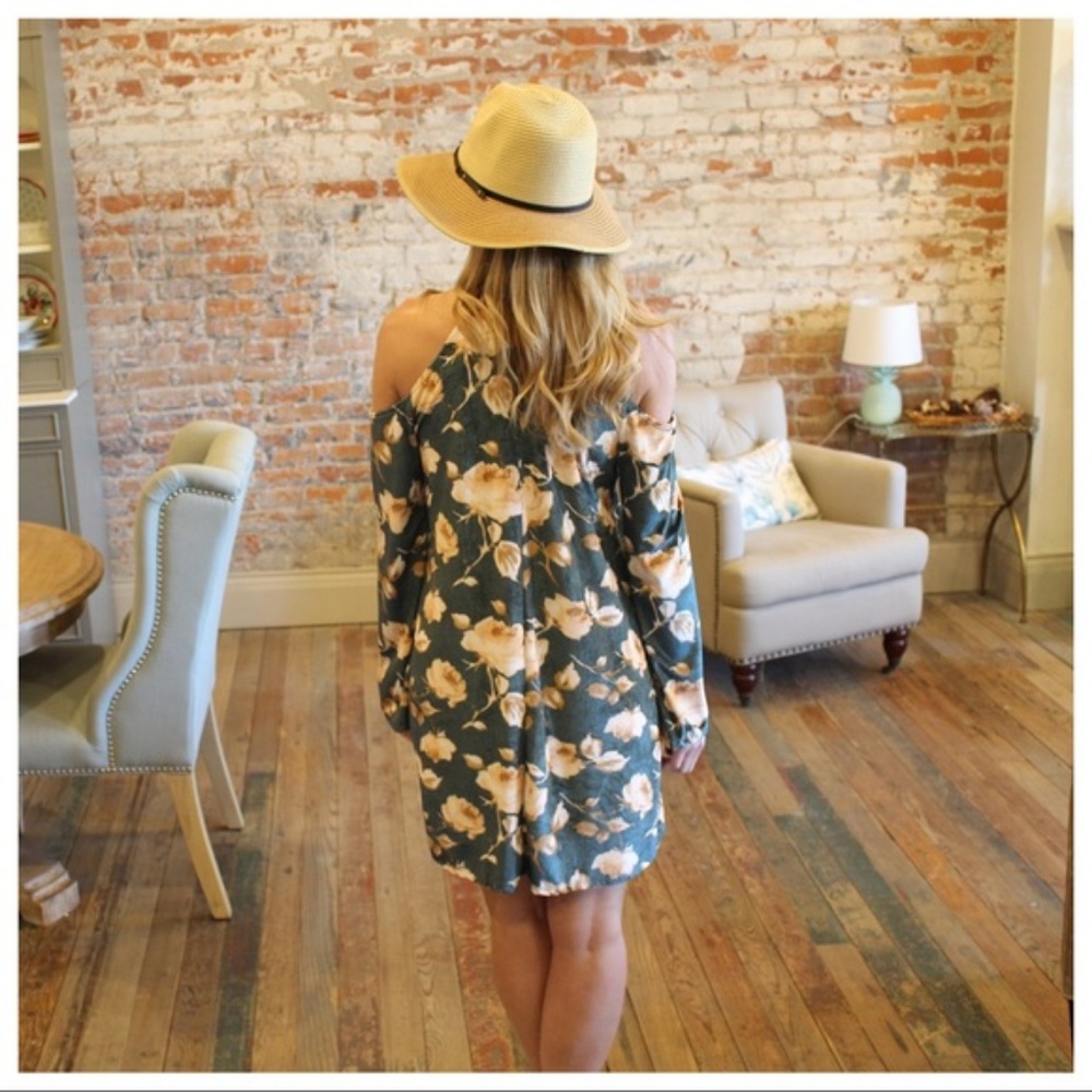 ❤️LAST ONEFloral Velvet Cold Shoulder Halter Dress - Picture 3 of 5